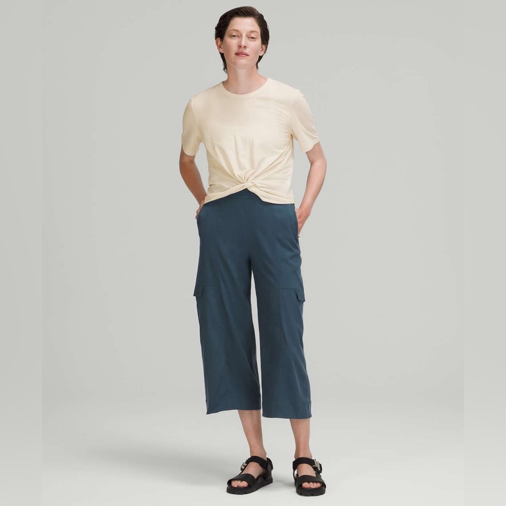 Lululemon Crescent Tee